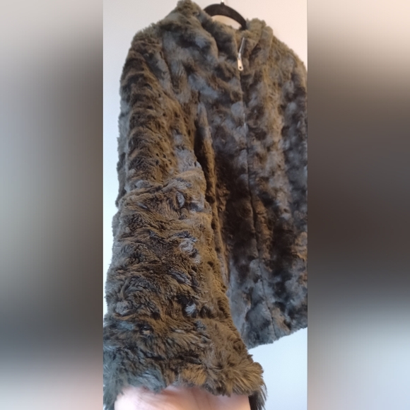 Forever 21 Green Jacket - Picture 2 of 5